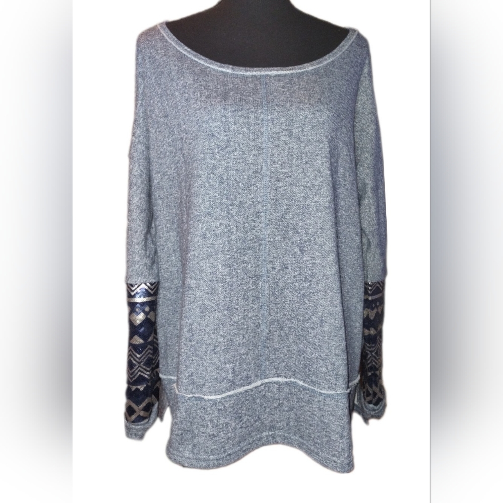 Woman's Entro Gray Long sleeve Sequined Sleeves